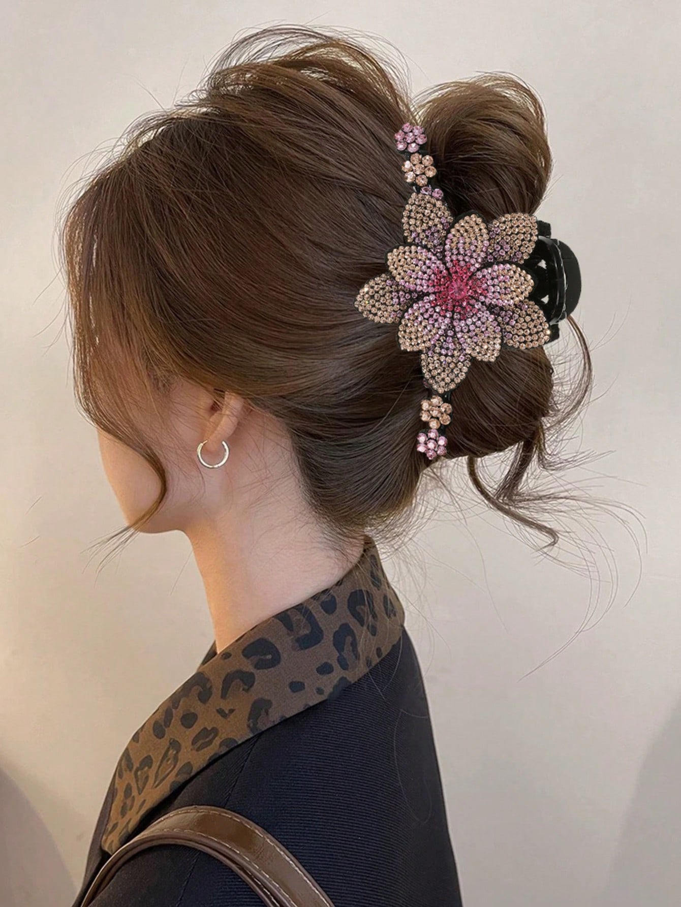 1pc Elegant Rhinestone Flower  – Women'S Essential Accessories Bewertung und Preis